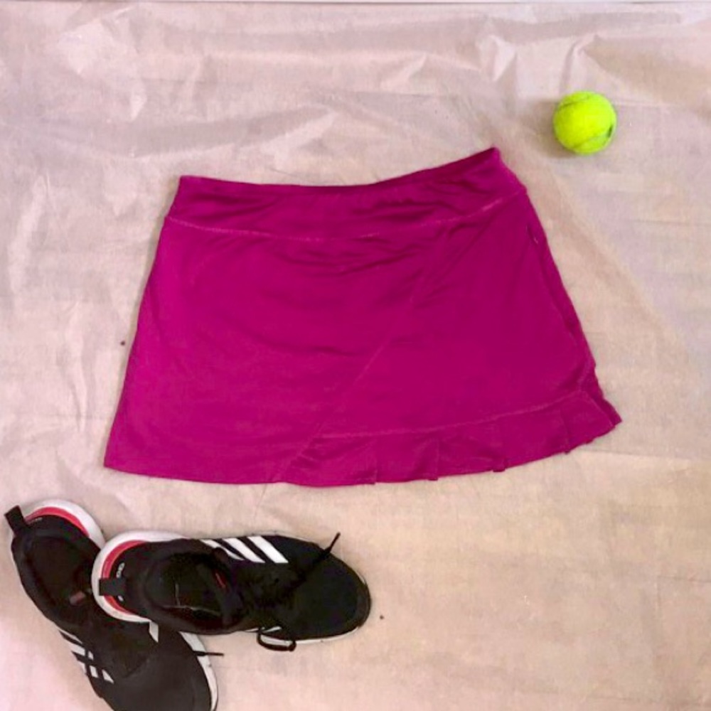 Lola pink tennis skirt